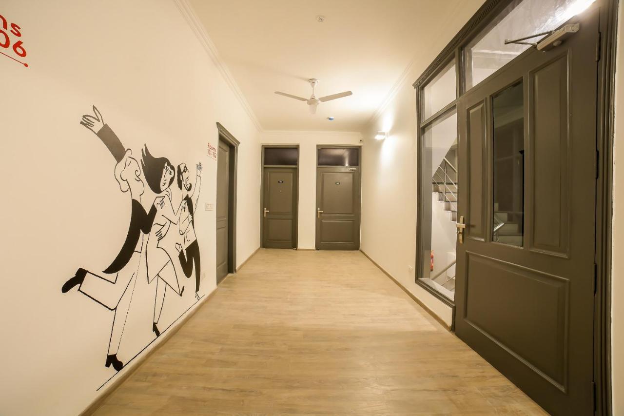 Townhouse 330 Dlf Phase-2 Near Leisure Valley Park Gurgaon Exterior photo